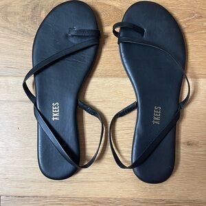 TKEES Women's Black Sandals